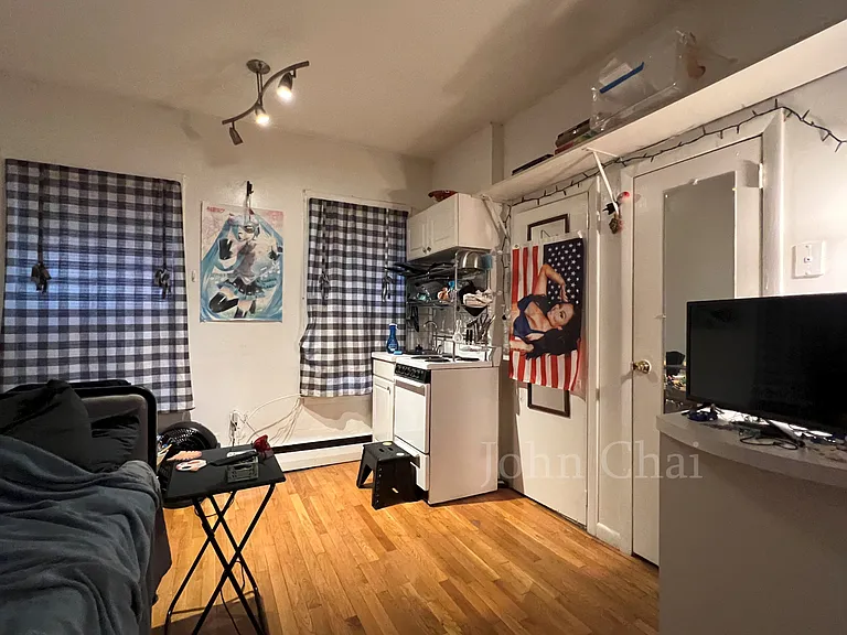 28 S Huntington Ave #302 — Photo 5