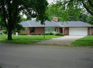 624 Hemlock Ln, Rockford, IL 61107
