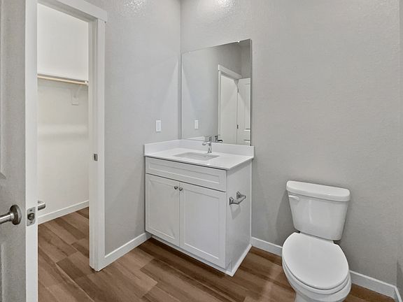 3rd image of 4073 Southampton St #8