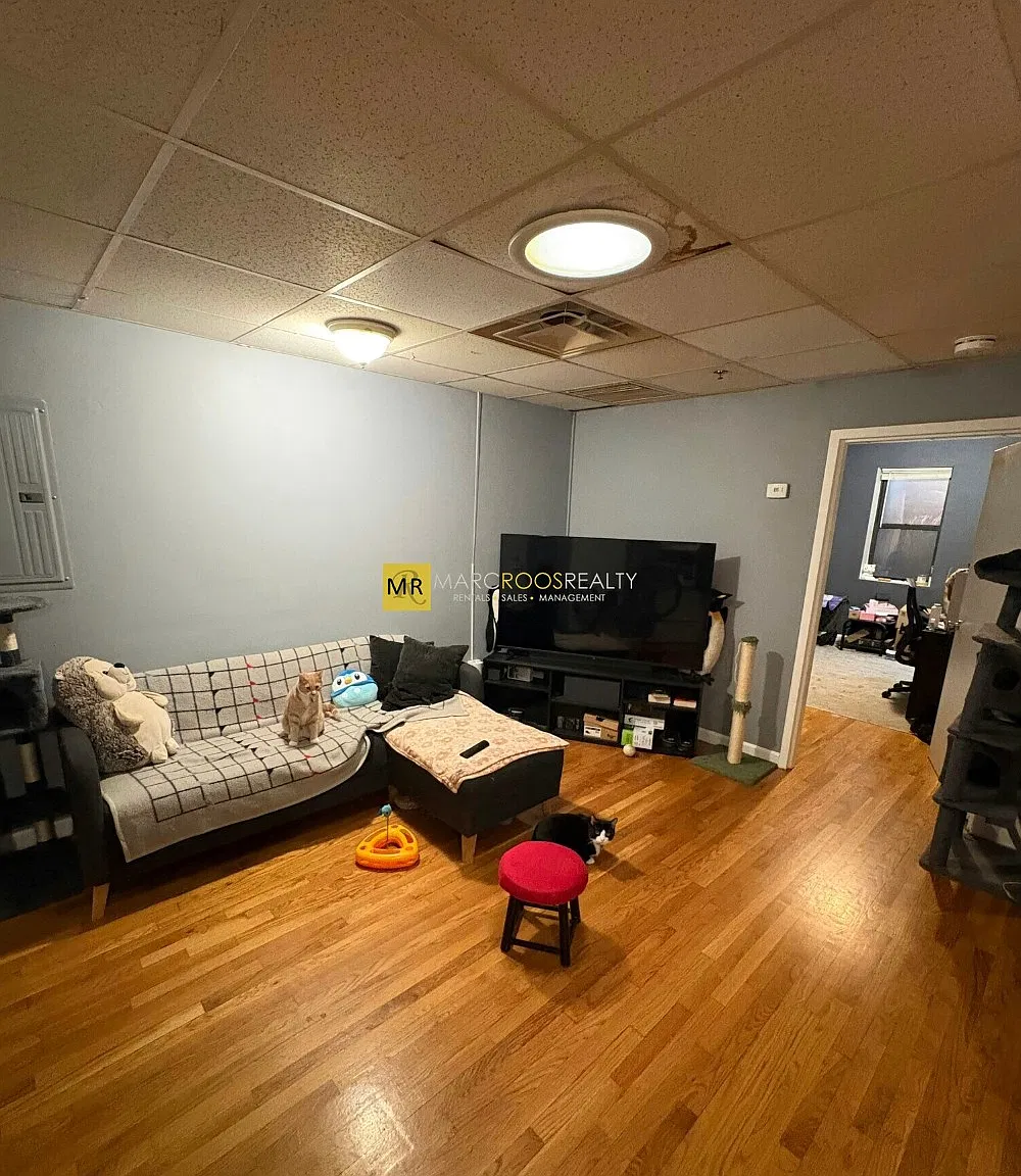 1 bed, 1.0 bath, $2,200 — Photo 1