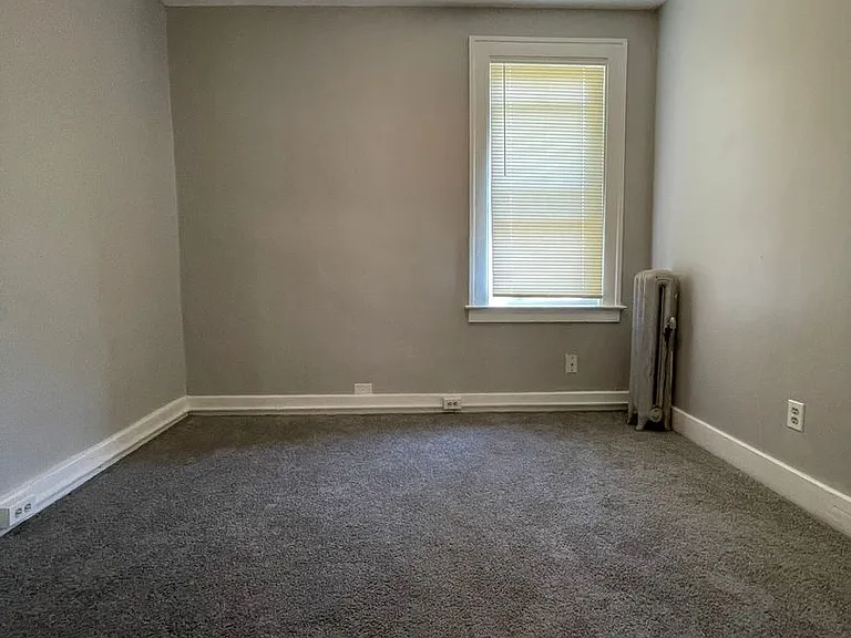 14800 E Vernor Hwy — Photo 19
