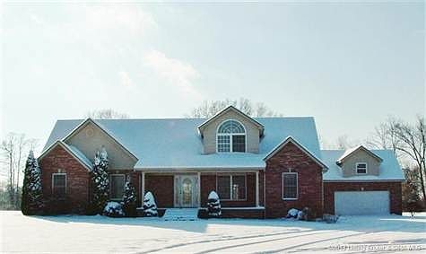WELCOME to 93 STONYBROOK DR!