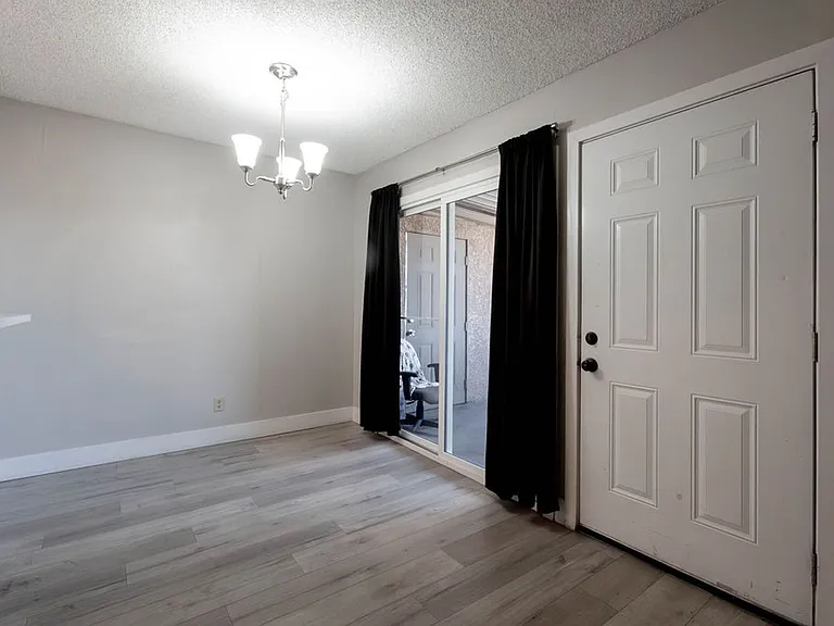 1501 Living Desert Dr #D — Photo 5