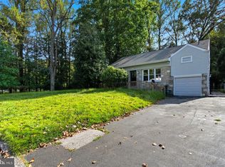 620 Constitutional Dr, Warminster, PA 18974