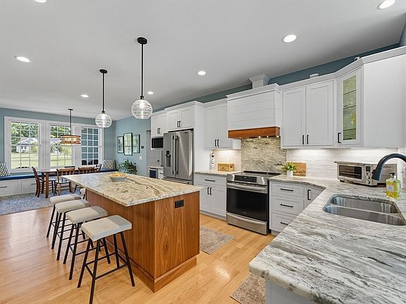 4th image of 25 Sycamore Cir
