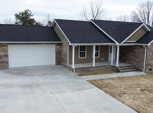 185 Barker Spur Rd, Lily, KY 40740