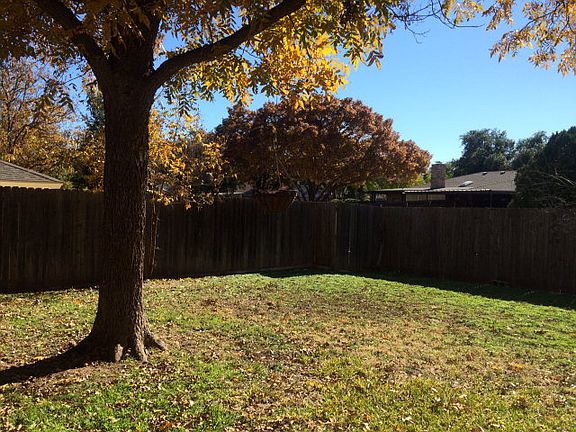 2nd image of 3205 Briargrove Ln