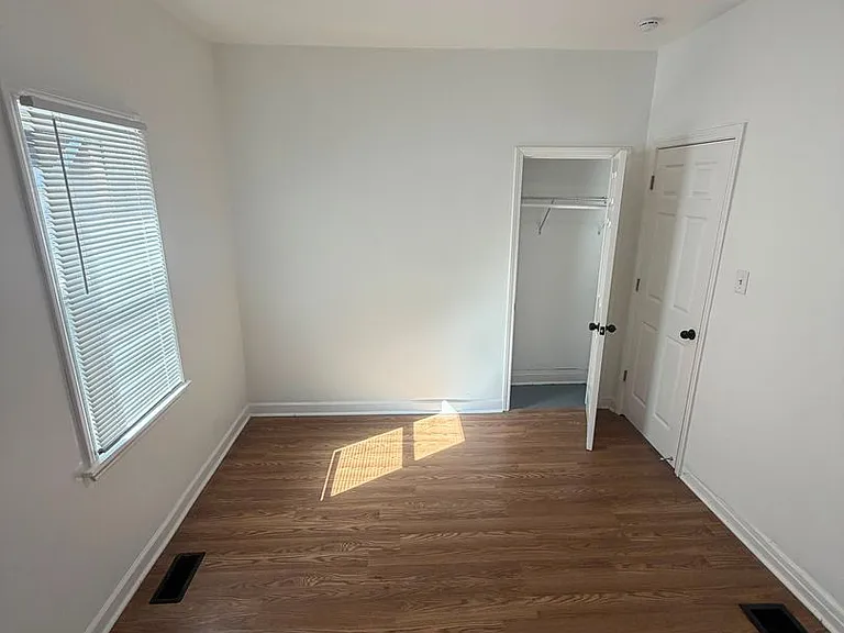 2435 Diamond Ave — Photo 26