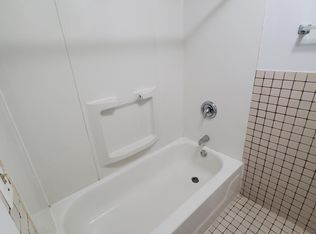 2452 N Francisco Ave #B, Chicago, IL 60647