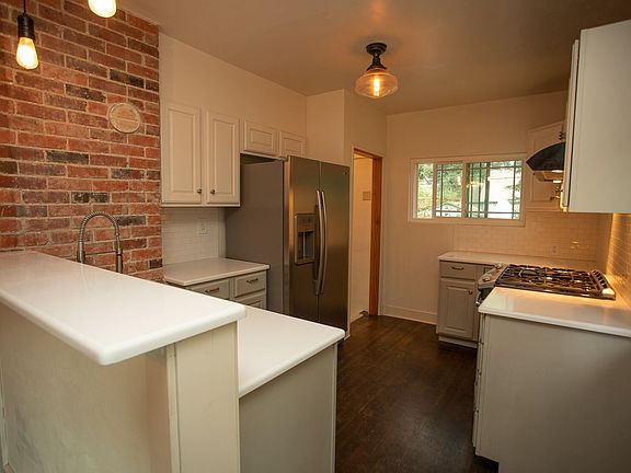4th image of 1308 Garfield St