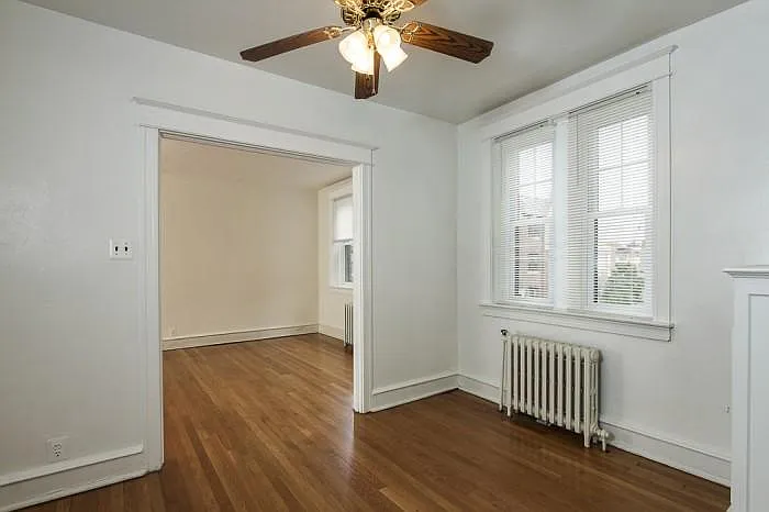 100 Morton Ave — Photo 20