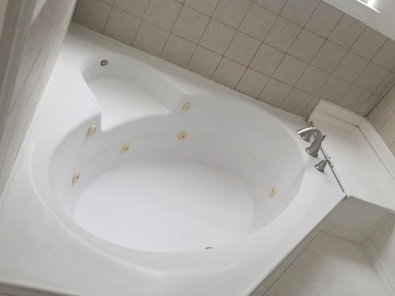 4th image of 10118 Glengate Ln