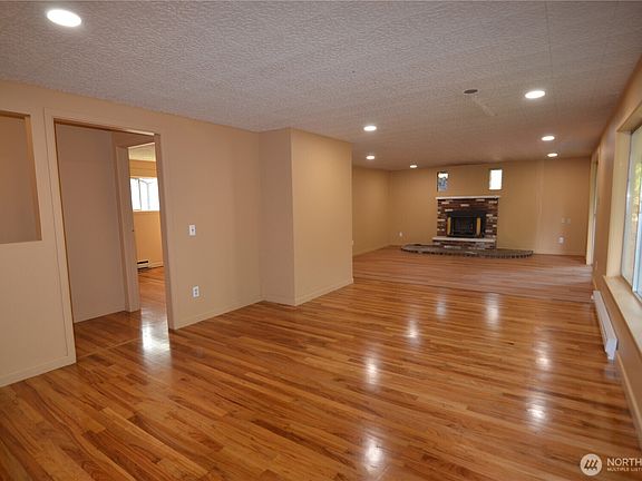 2nd image of 3428 99th Avenue NE