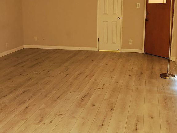 5th image of 15549 S Budlong Pl APT 8