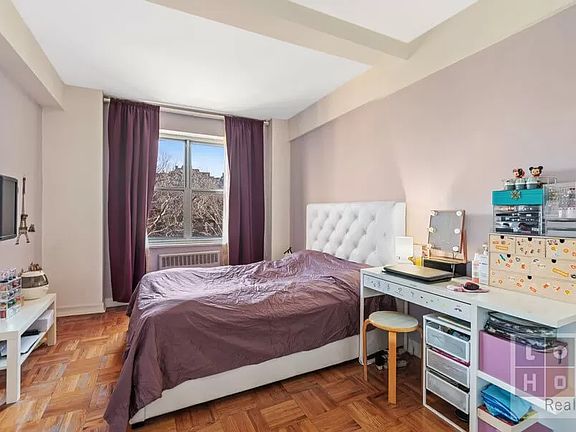 5th image of 500 Grand St #B6f