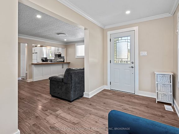 4th image of 27 Achilles Ave