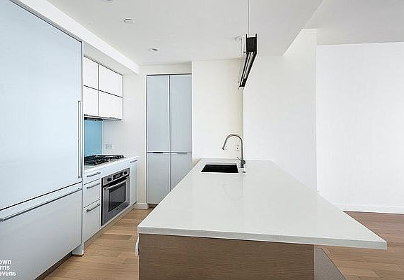 4th image of 34 N 7th St APT 11C