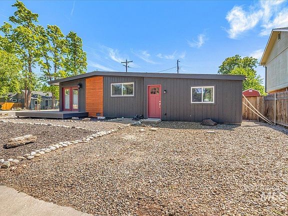 4th image of 4301 W Camas St