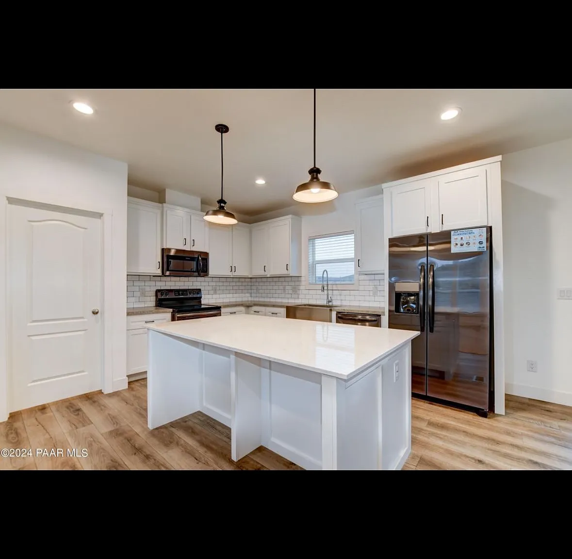 17828 E Hunters Ln — Photo 3