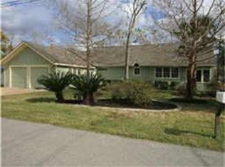 1026 Ivy Rd, Clear Lake Shores, TX 77565