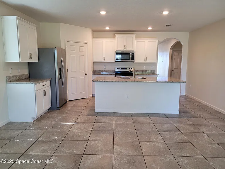 760 Acadia Ct SE — Photo 10