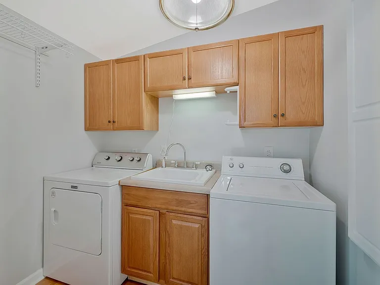 4857 Torbay Dr — Photo 12