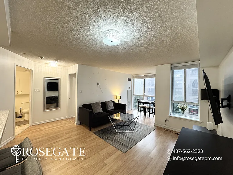 801 King St W #514 — Photo 10