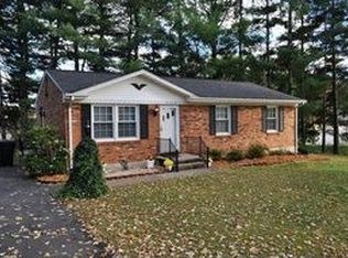 3952 Meadowlark Rd, Roanoke, VA 24018