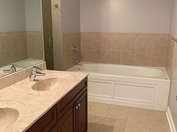4th image of 1400 S Michigan Ave APT 2104