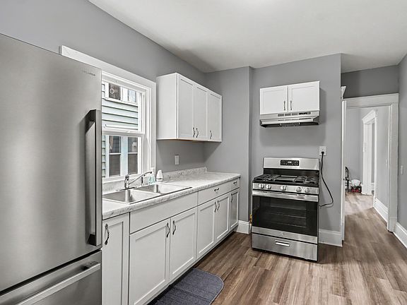 3rd image of 1117 Mills St