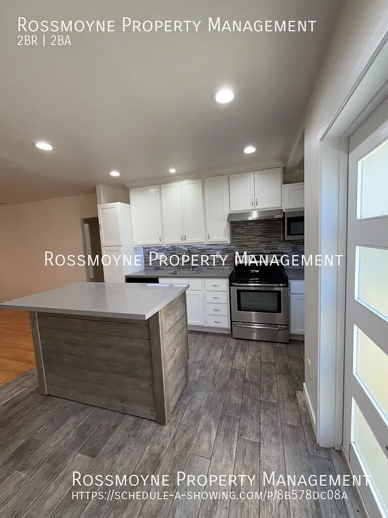 Beautifully Updated 2 Bedroom 1 Bath Single Family Home in Burbank with detached Bonus Loft and Bath — Photo 4