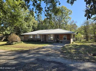 110 Constance St, Picayune, MS 39466