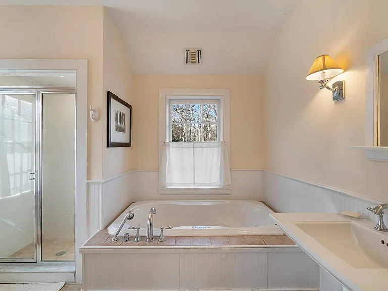 7 Bridge Hill Ln — Photo 17
