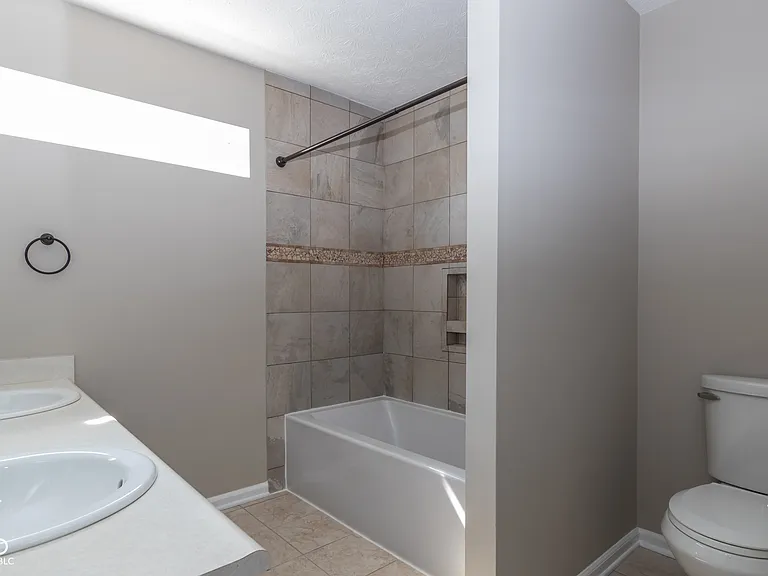 815 Tall Timber Dr — Photo 13