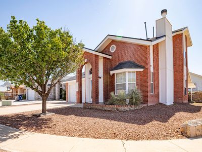 11000 Thatcher Pond Ln, El Paso, TX, 79934