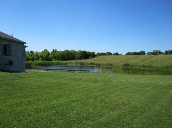 633 Stonehedge Cir, Campbellsport, WI 53010
