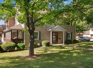 201 Windridge Dr, Collinsville, IL