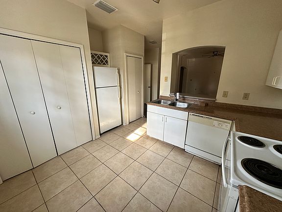3rd image of 122 Vista Verdi Cir Unit 112