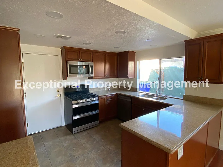 6905 Dakota Ave — Photo 8