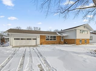 303 Lexington Ave N, New Prague, MN 56071