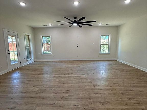 4th image of 111 E Quaker Road E