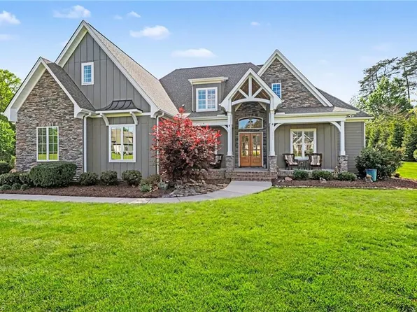 7811 Neugent Dr, Kernersville, NC 27284