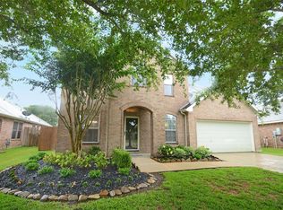 631 Castle Cove Ln, League City, TX 77573