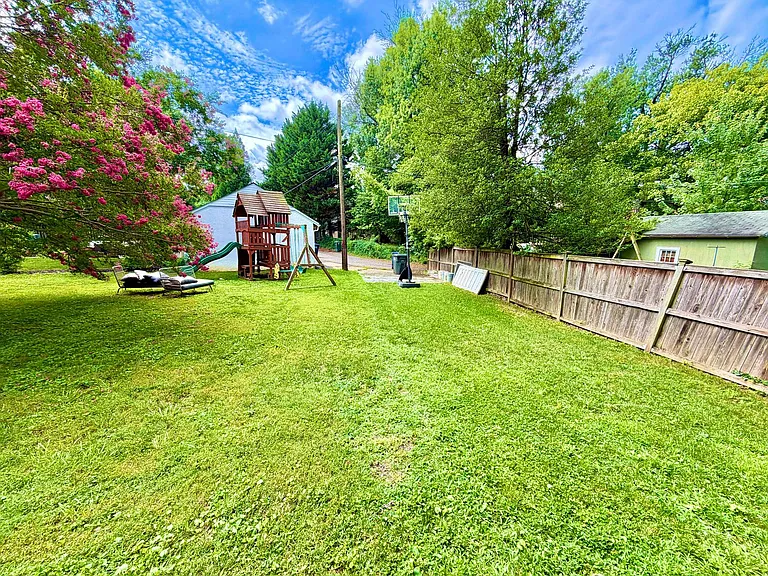 7538 Morningside Dr NW — Photo 78