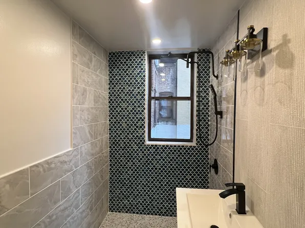 22 73rd Street image 2 of 32