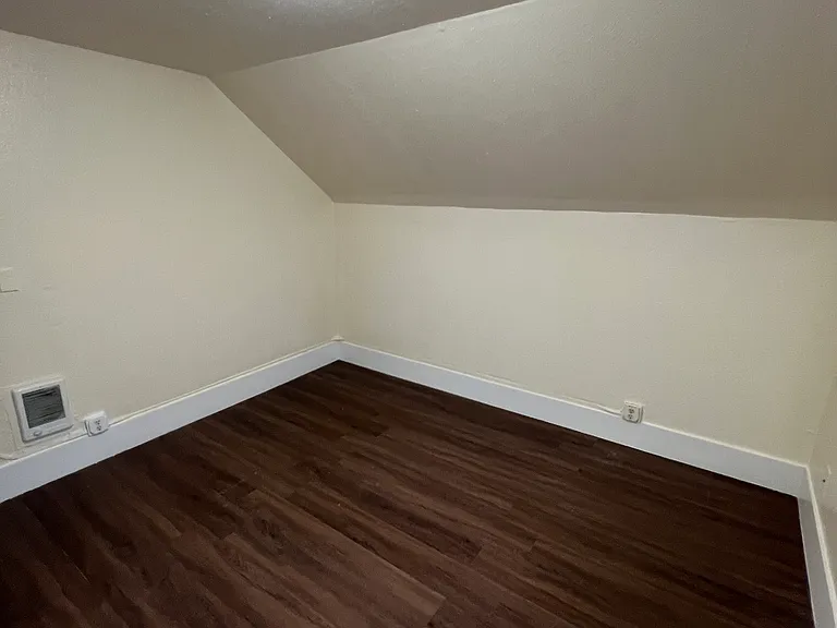 2575 Lee St SE — Photo 11