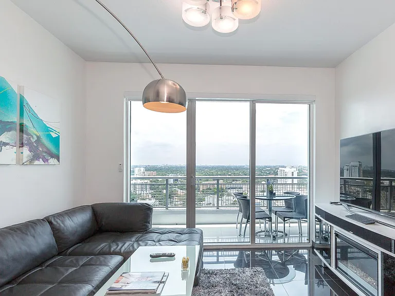 60 SW 13th St #1617 — Photo 8
