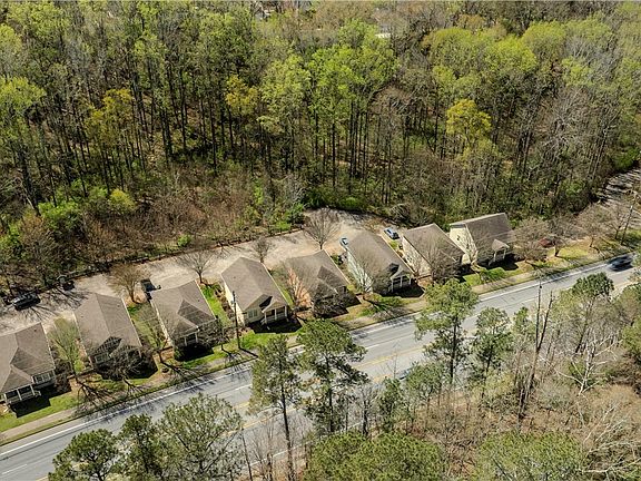 4th image of 1390 Barnett Shoals Road
