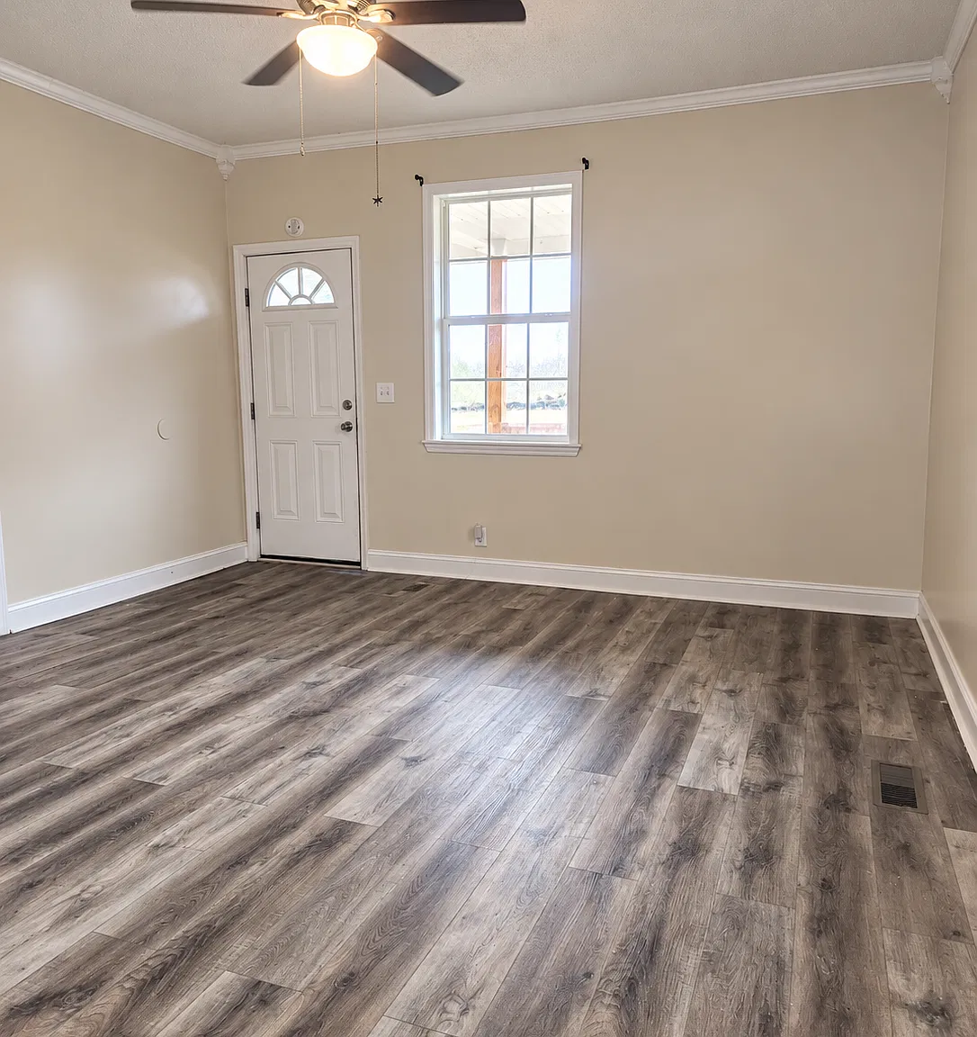 2 bed, 784 sqft, $1,100 — Photo 2