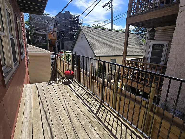 2255 W Huron St #1R — Photo 8